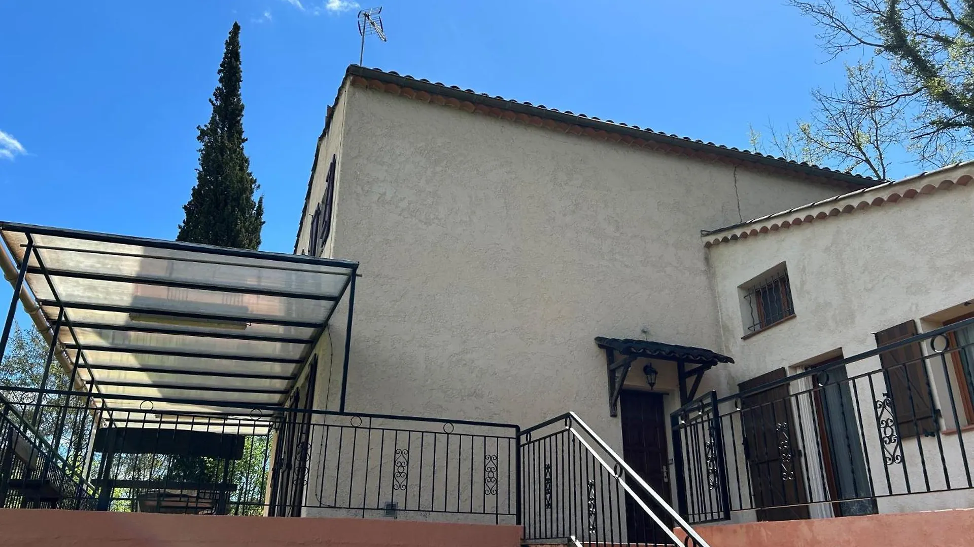 Les 4 Cypres Villa Contes  France