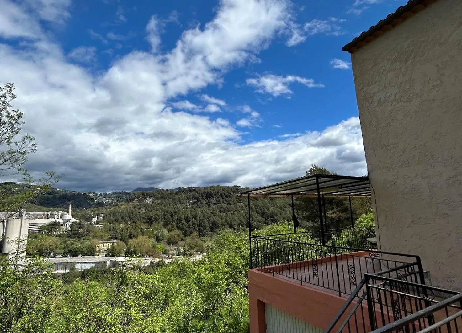 Les 4 Cypres Villa Contes  Holiday home