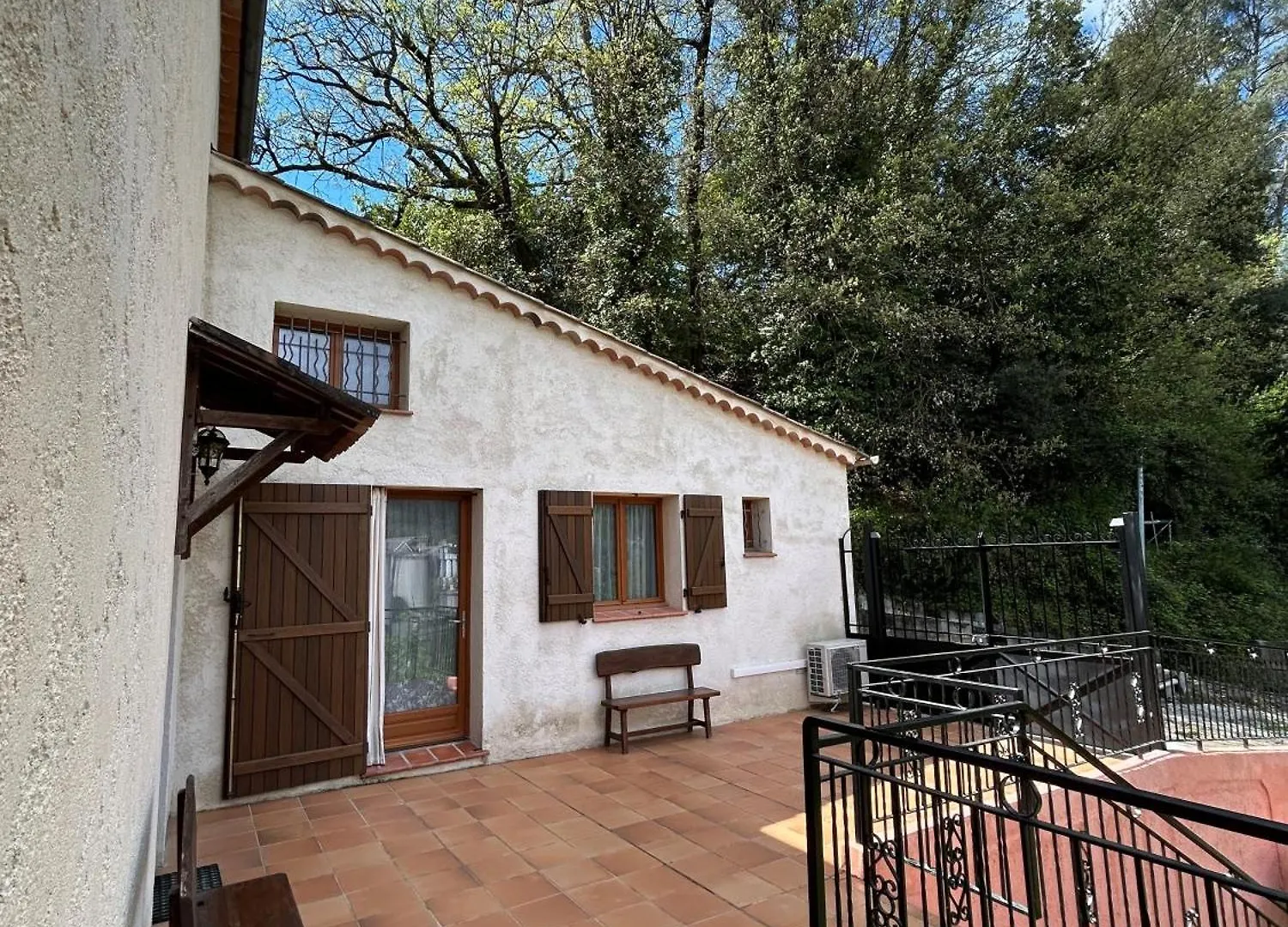 Les 4 Cypres Villa Contes